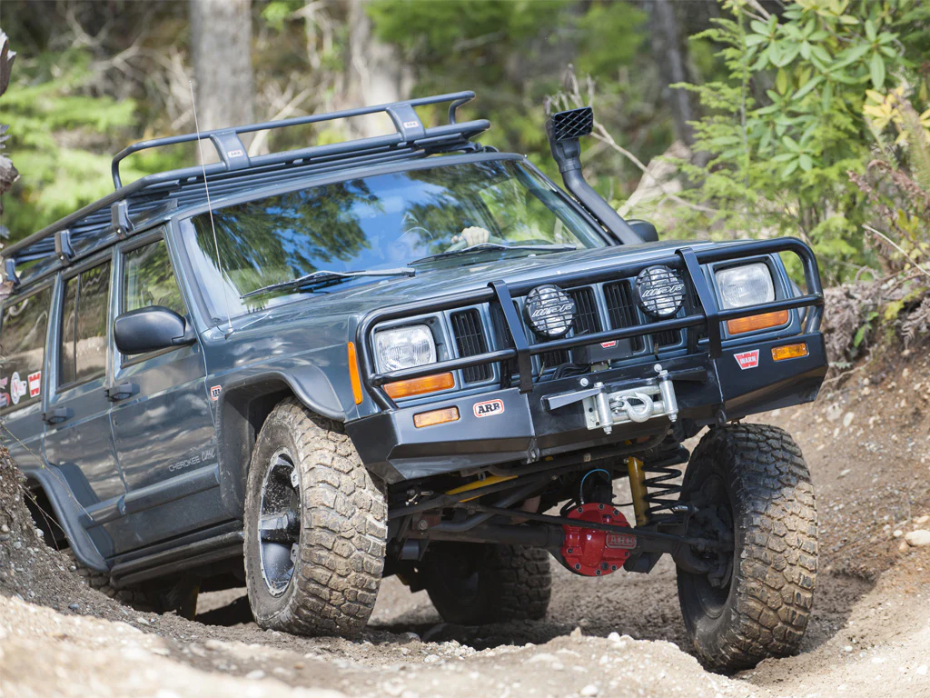 ARB Deluxe Front Bumper for 1997-2001 Jeep XJ Cherokee - Image 4