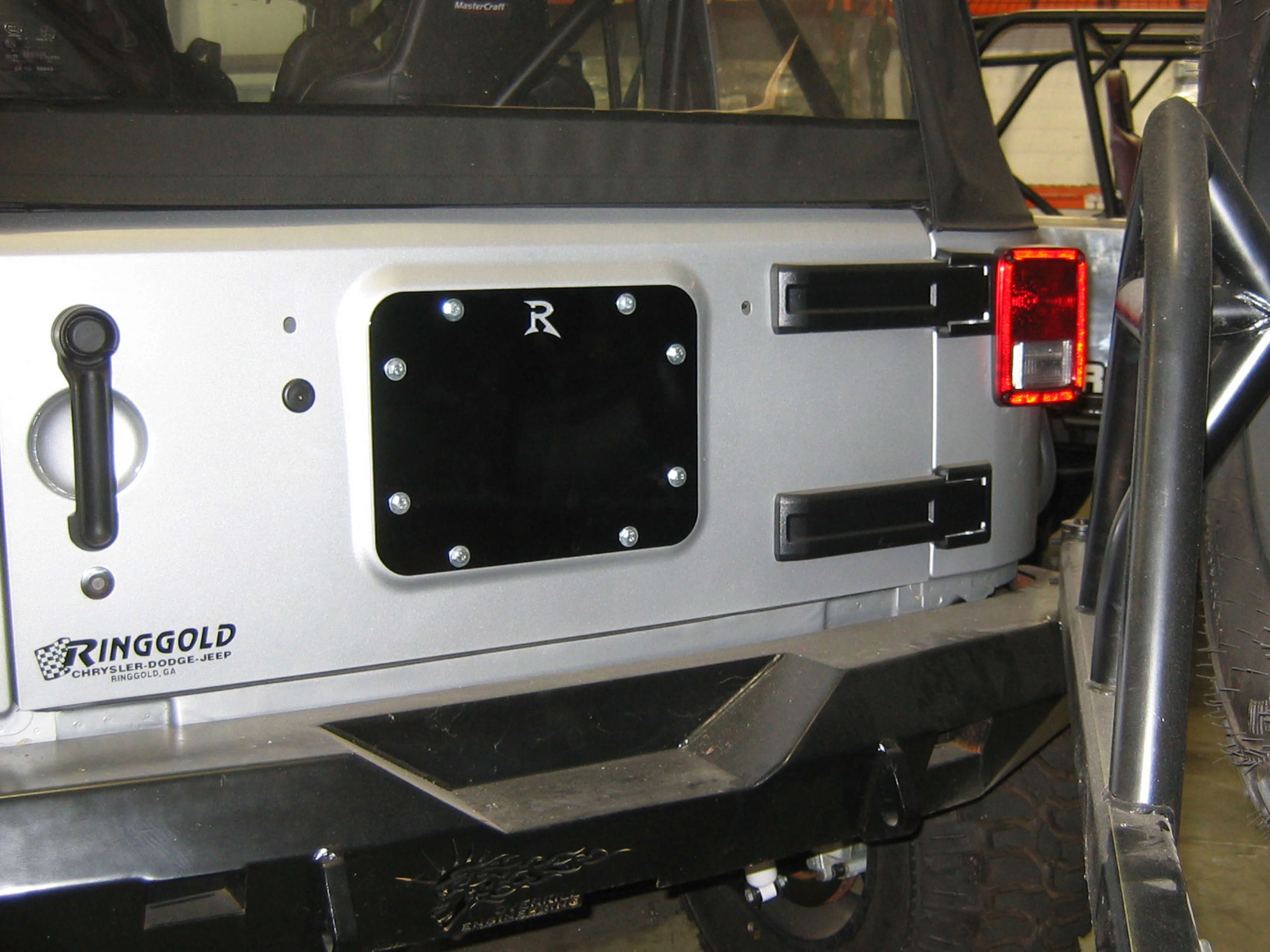 Rusty's JK Tailgate Cover - Image 2